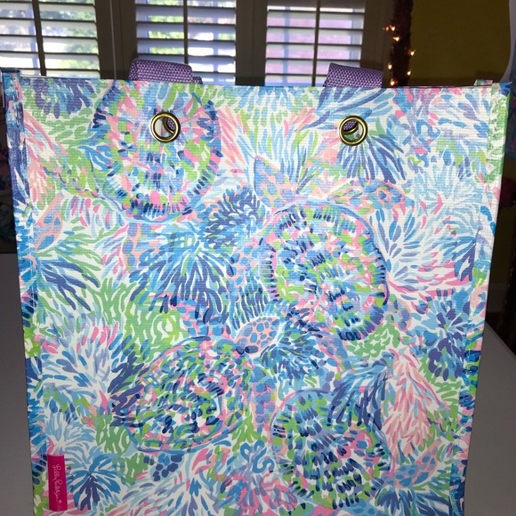 Lilly Pulitzer Market Tote Shell Of A Party - Picture 12 of 16